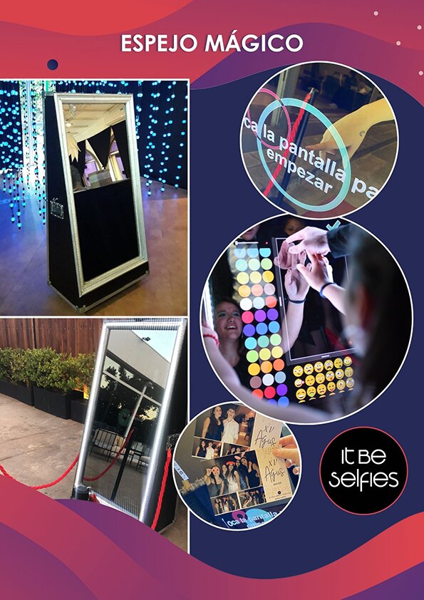 Invitados usando una cabina fotográfica con accesorios divertidos